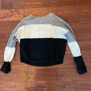 Cute cropped knit sweater!!